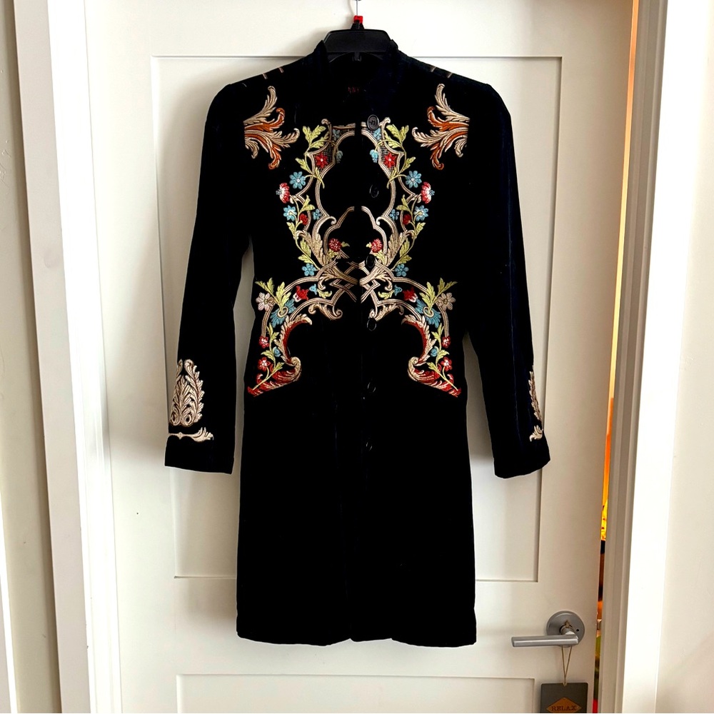 Barely worn Johnny Was - Embroidered Black mid-length Corduroy Coat, Size Medium